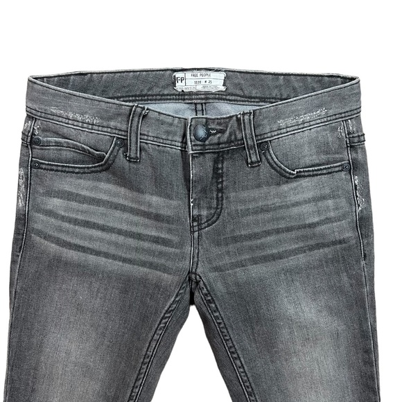 Free People Size 25 Charcoal Gray Fray Hem Busted Knee Skinny Cropped Jeans - Picture 3 of 7